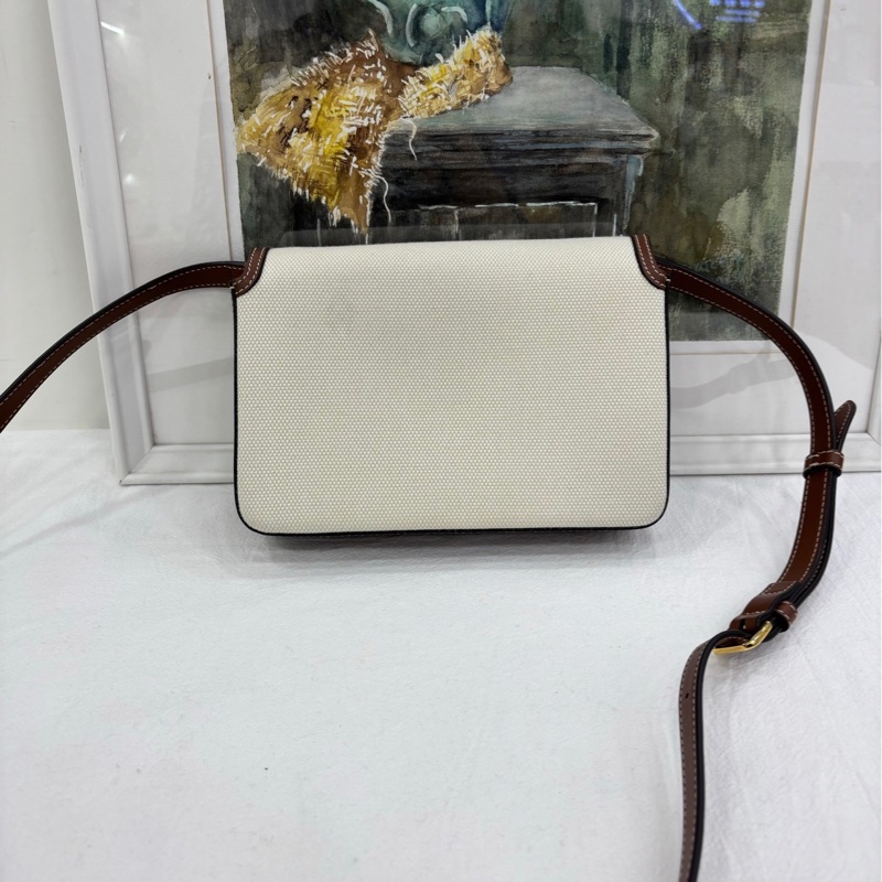 Burberry 博柏利 米白Note標誌logo單肩斜背翻蓋信封包Woc-5