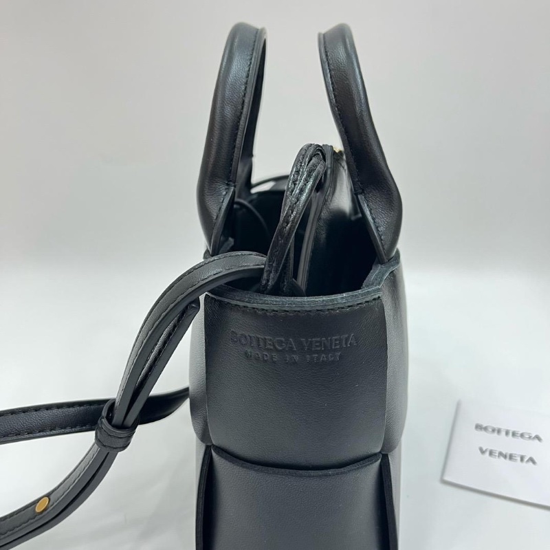 Bottega Veneta arco bag-1