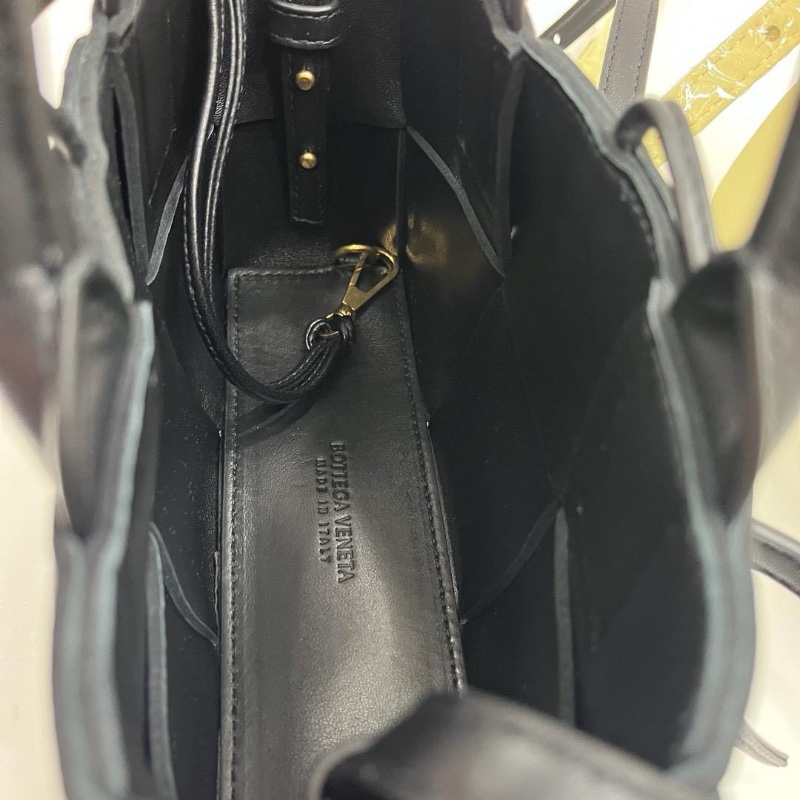 Bottega Veneta arco bag-2