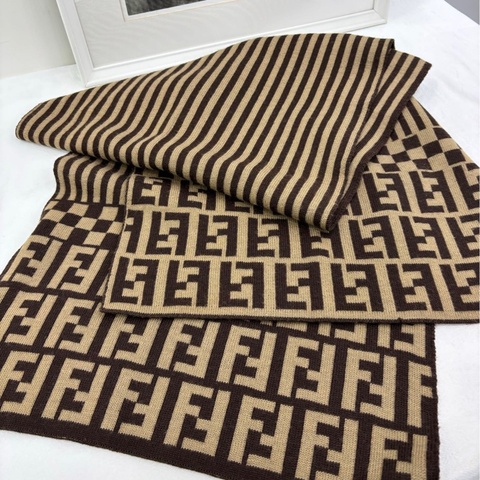 FENDI芬迪老花圍巾 50%羊毛 尺寸180*40cm