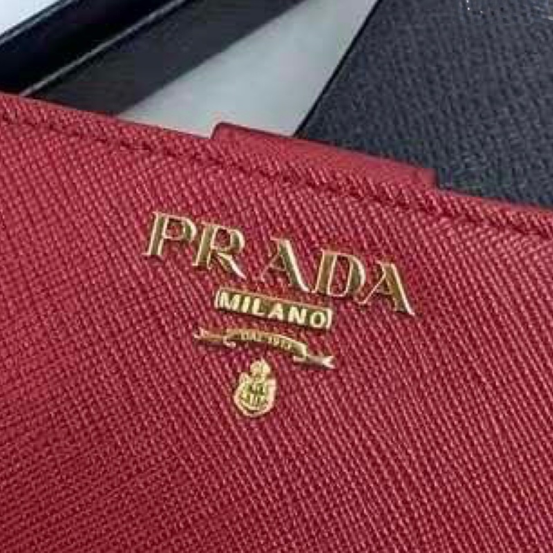 Prada red wallet-3