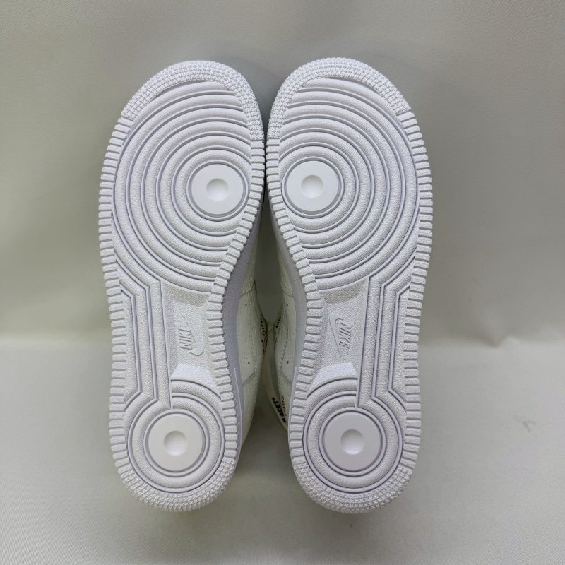 LV × Nike AF1聯名款低筒運動鞋-3