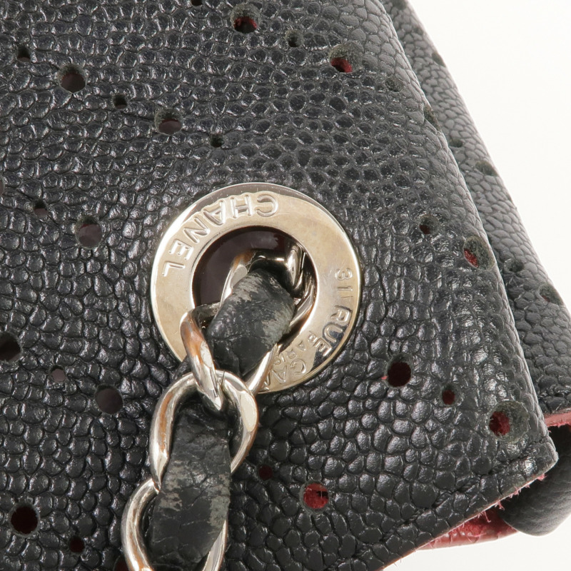 CHANEL 牛皮皮革Chain Shoulder金扣鏈帶肩背袋-10