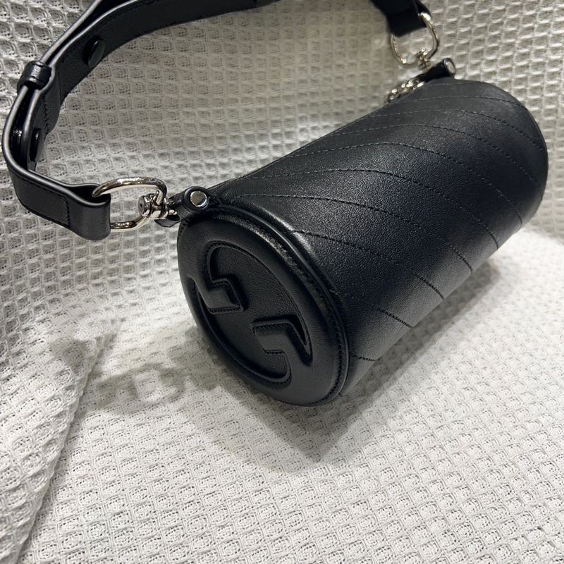 Gucci黑色圓筒手提肩背包-6