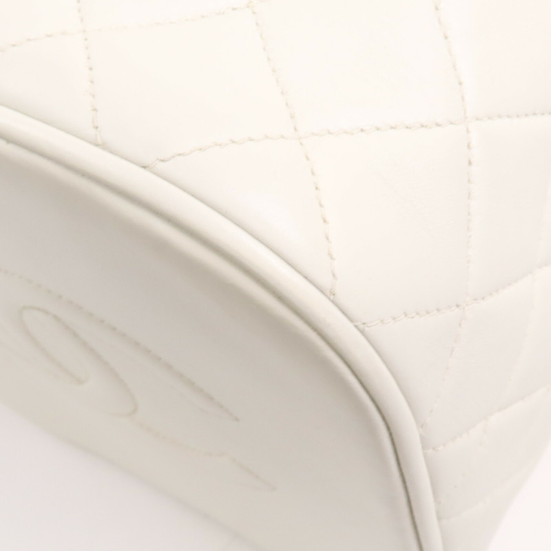 CHANEL 牛皮皮革Vanity Bag金扣鏈帶肩背袋-9