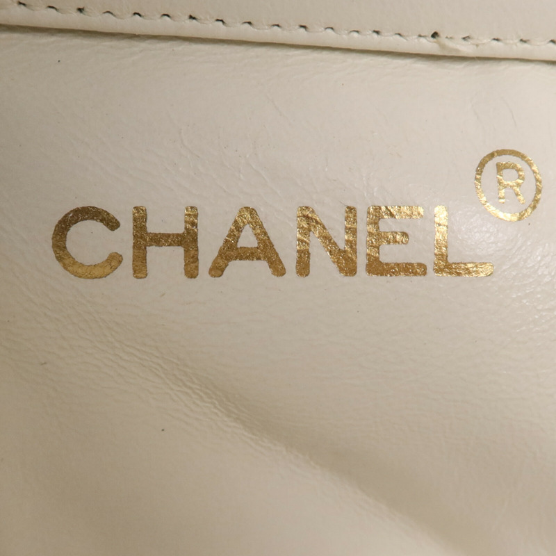 CHANEL 牛皮皮革Vanity Bag金扣鏈帶肩背袋-16