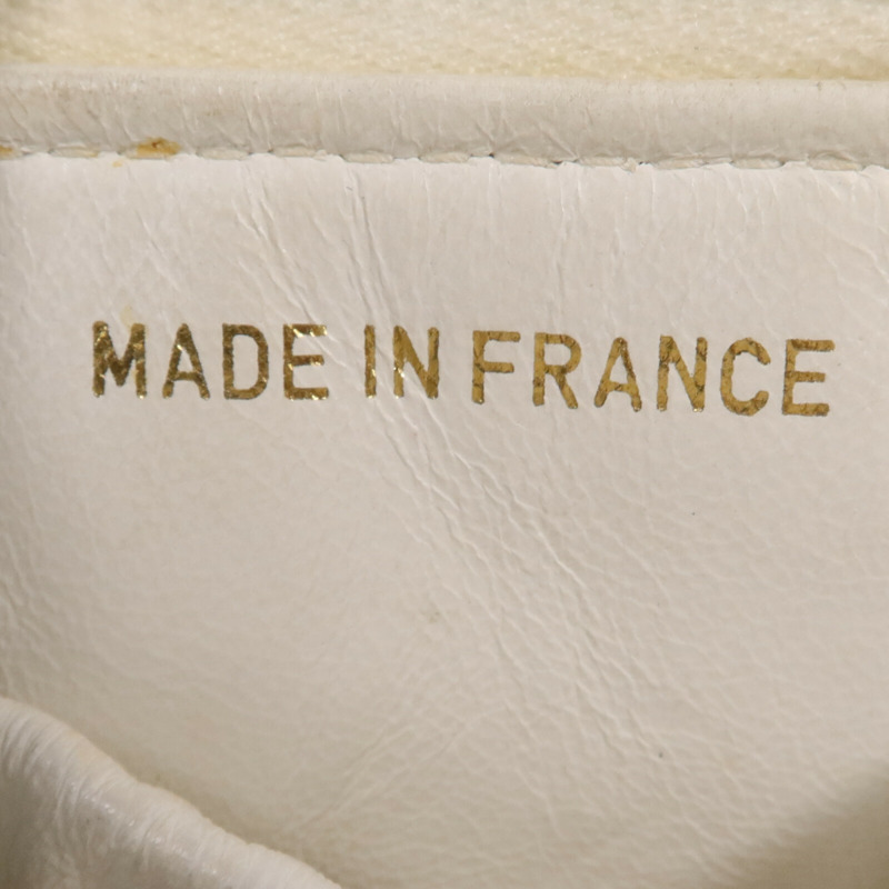 CHANEL 牛皮皮革Vanity Bag金扣鏈帶肩背袋-17