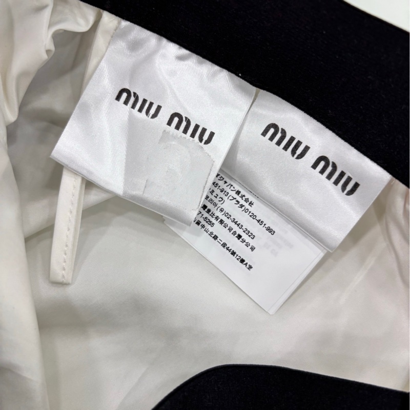 Miumiu繆繆小標logo拉鍊休閒褲，38碼-2