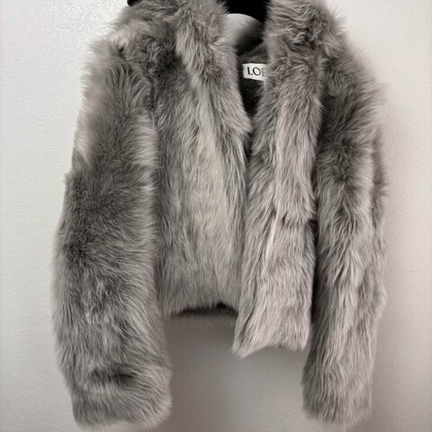 ::LOEWE::  羅意威 灰色秋冬羔羊皮草外套 36號