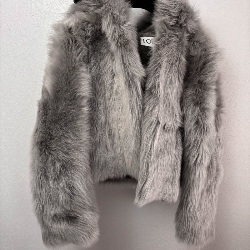 ::LOEWE::  羅意威 灰色秋冬羔羊皮草外套 36號-0