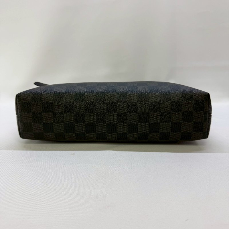 LV MICK PM黑棋盤郵差斜背包-8