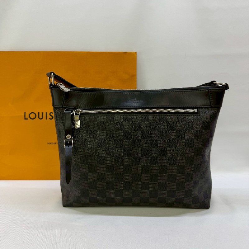 LV MICK PM黑棋盤郵差斜背包-0