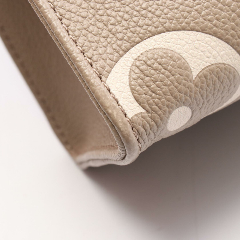 路易威登 On the Go PM 雙色肩包 M45779 Monogram empreinte LV-5