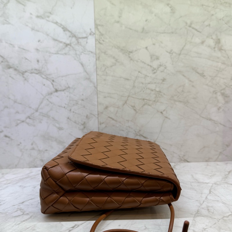 BV金棕色大編織翻蓋包-3