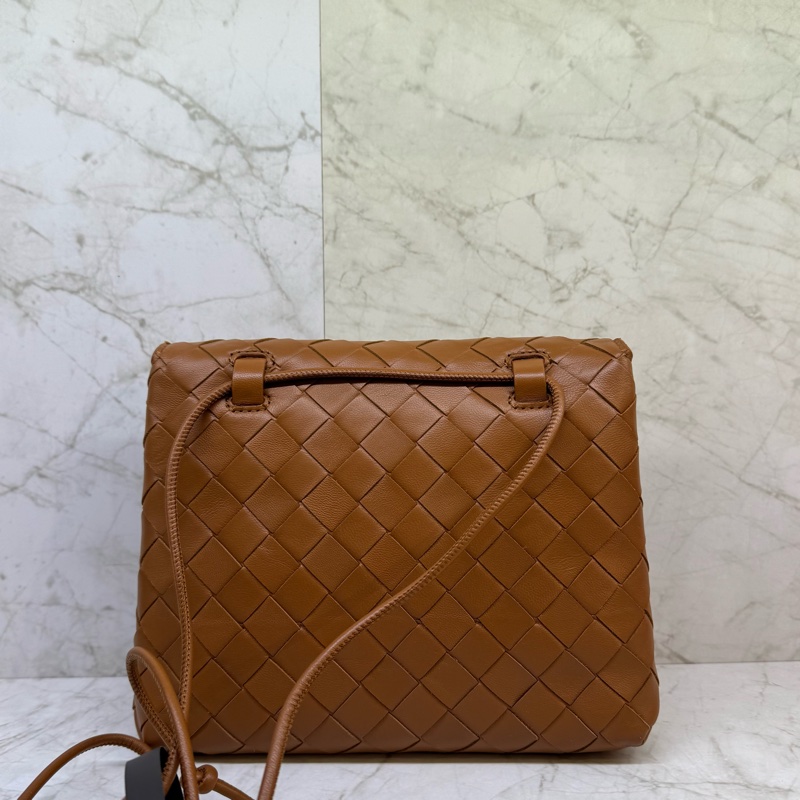 BV金棕色大編織翻蓋包-4