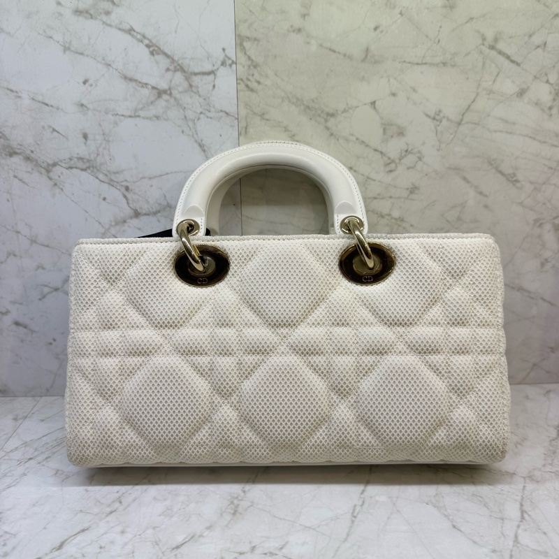 DIOR白色菱格紋橫式黛妃包-1