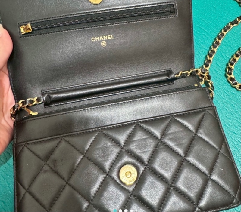 CHANEL WOC CLASSIC-1