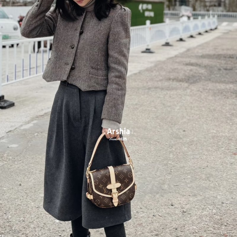 LOUIS VUITTON Saumur BB雙子星馬鞍包-9