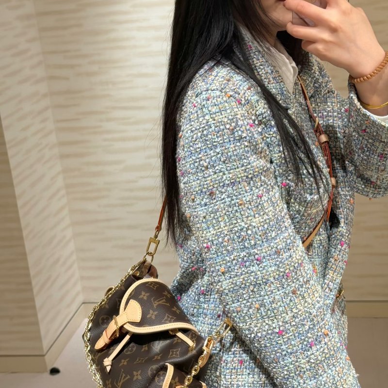 LOUIS VUITTON Odyssee束口單肩包-9