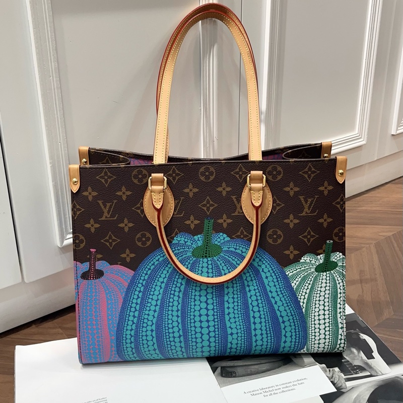 LV 23年秀款限定 草間彌生聯名款 on the go中號約35x27 夢幻南瓜稀有款托特包-0
