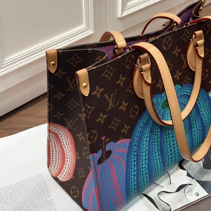 LV 23年秀款限定 草間彌生聯名款 on the go中號約35x27 夢幻南瓜稀有款托特包-2