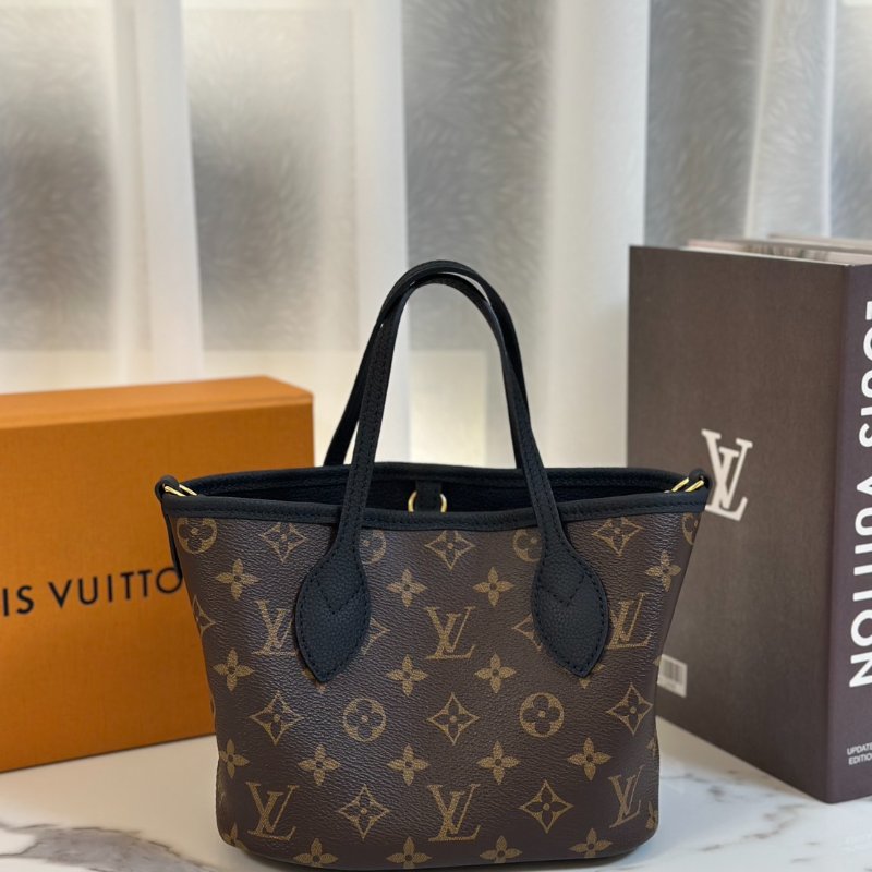 LOUIS VUITTON Neverfull BB - 雙面黑-4