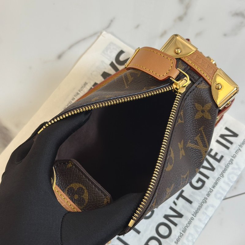 LOUIS VUITTON Side trunk - PM-7