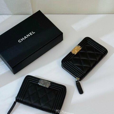 Chanel Boy黑荔枝牛皮銀扣拉鍊卡包A80602