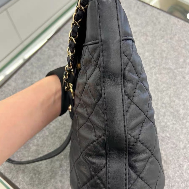 Chanel 香奈兒黑金 薯條包 水桶包-1