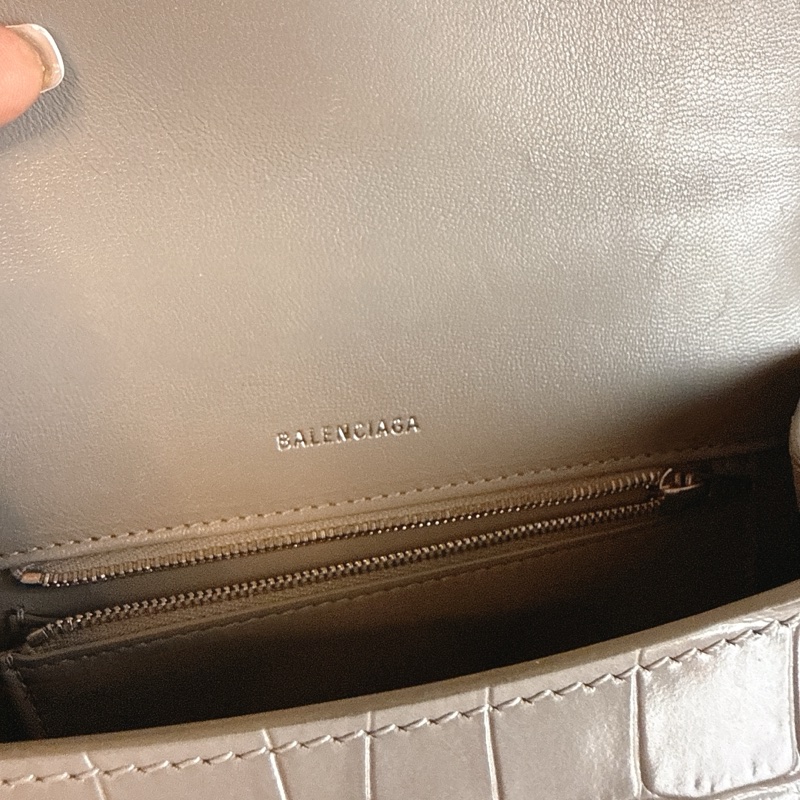 Balenciaga巴黎世家灰色鱷魚壓紋沙漏包小號-15