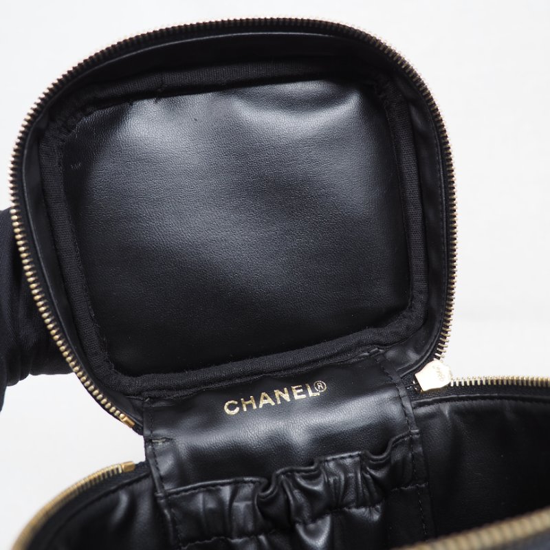 CHANEL 荔枝皮黑金直身 vanity Box-13