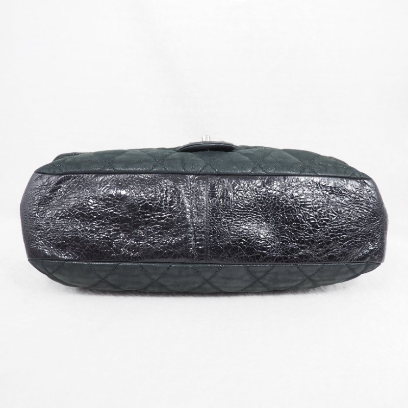 CHANEL "In the Mix" flap bag 37cm-6