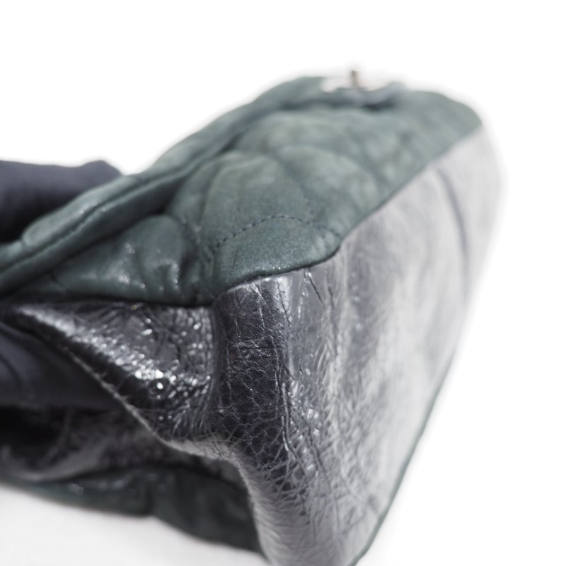 CHANEL "In the Mix" flap bag 37cm-8