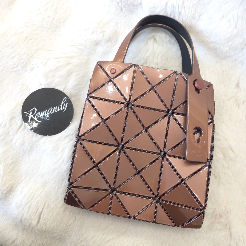 Issey Miyake Bao Bao Carat 3x3 手提包 亮銅-1