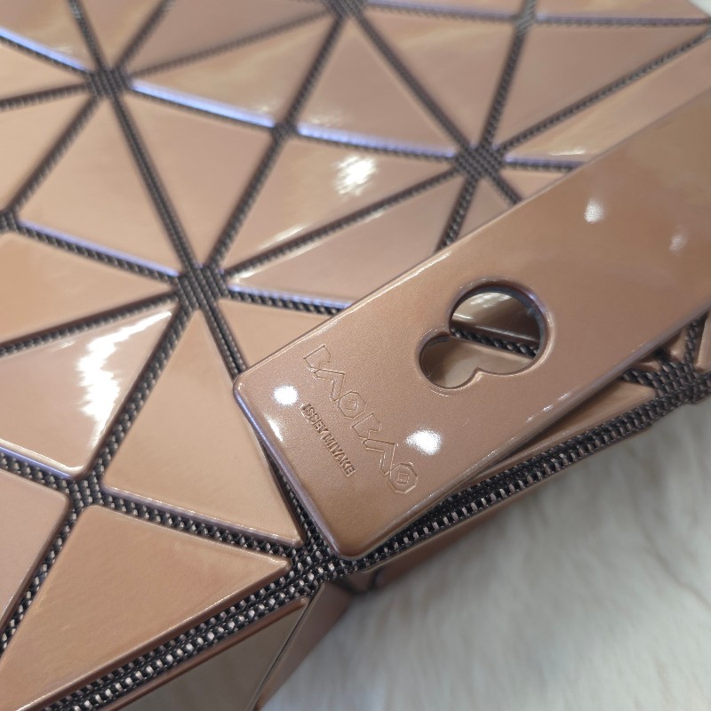 Issey Miyake Bao Bao Carat 3x3 手提包 亮銅-3