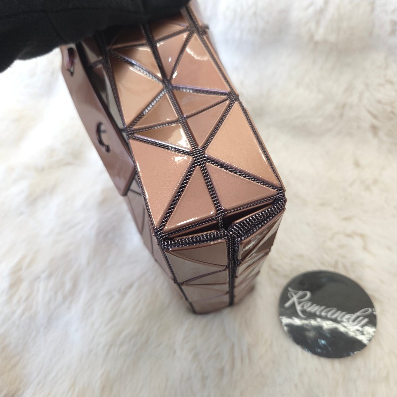 Issey Miyake Bao Bao Carat 3x3 手提包 亮銅-5