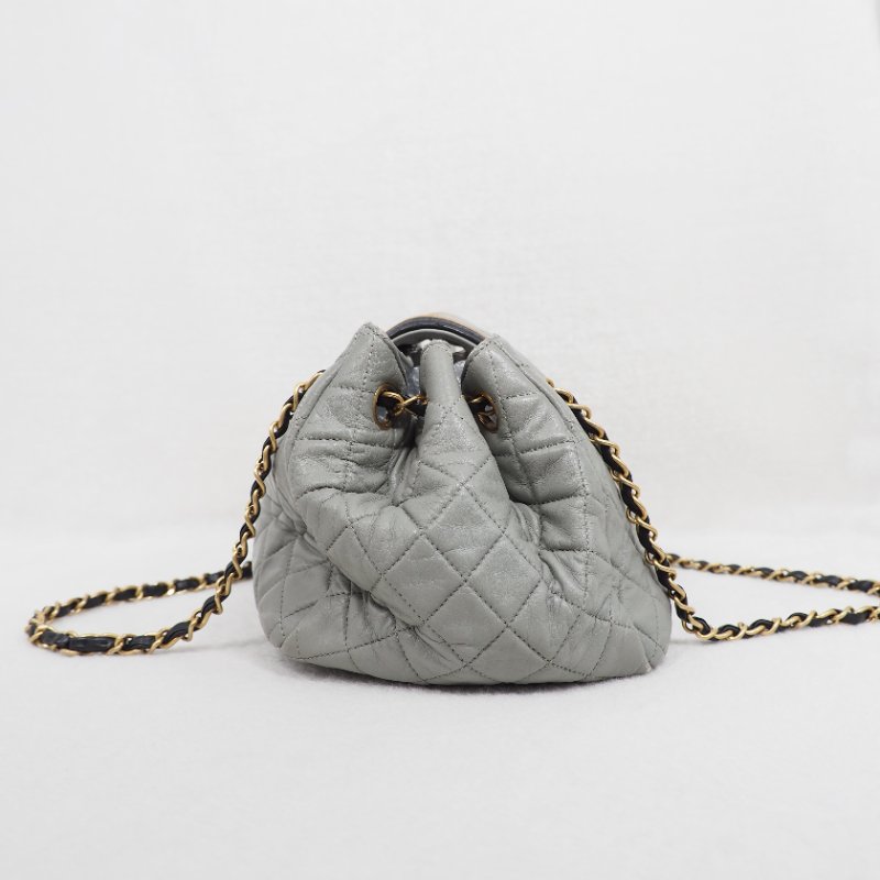CHANEL 灰色鏈條餃子包-3