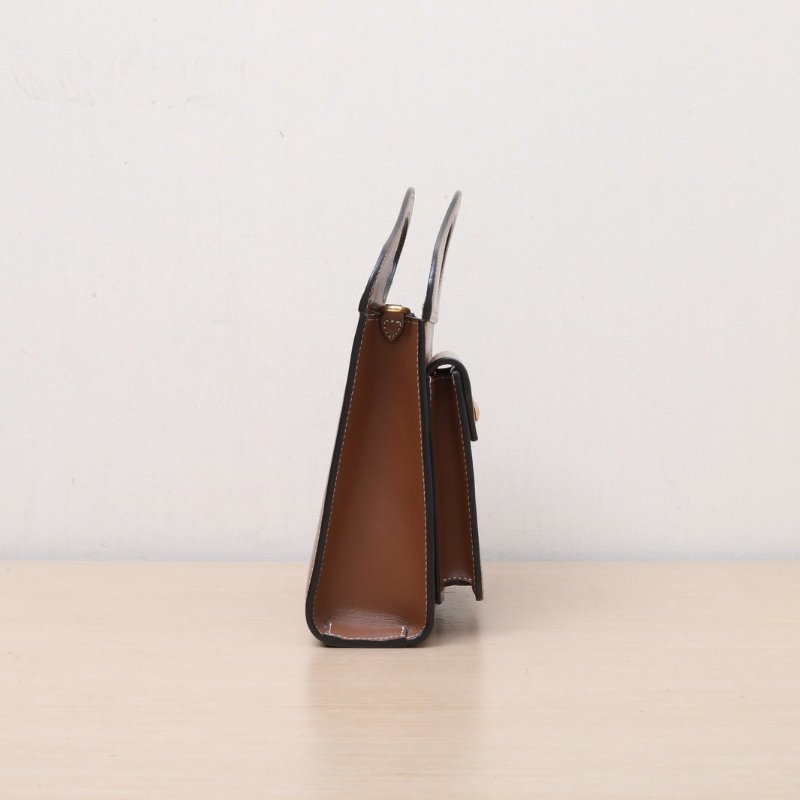 Burberry 金棕色牛皮POCKET口袋包Mini肩背包-3