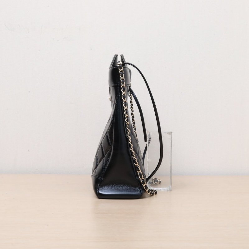 CHANEL 31Bag小號方版30黑色羊皮晶片開金扣肩背包-2