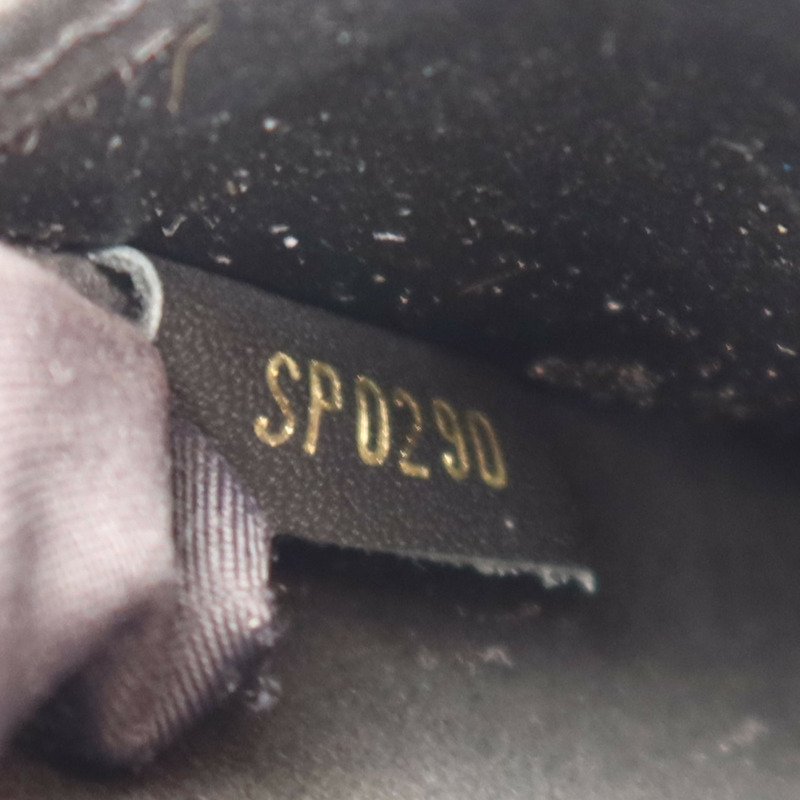 LOUIS VUITTON Monogram Reverse Dauphine金扣肩背袋-11