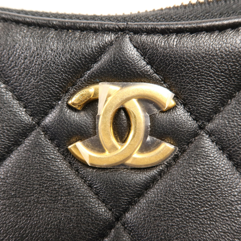 CHANEL 牛皮皮革Hobo金扣鏈帶肩背袋-12