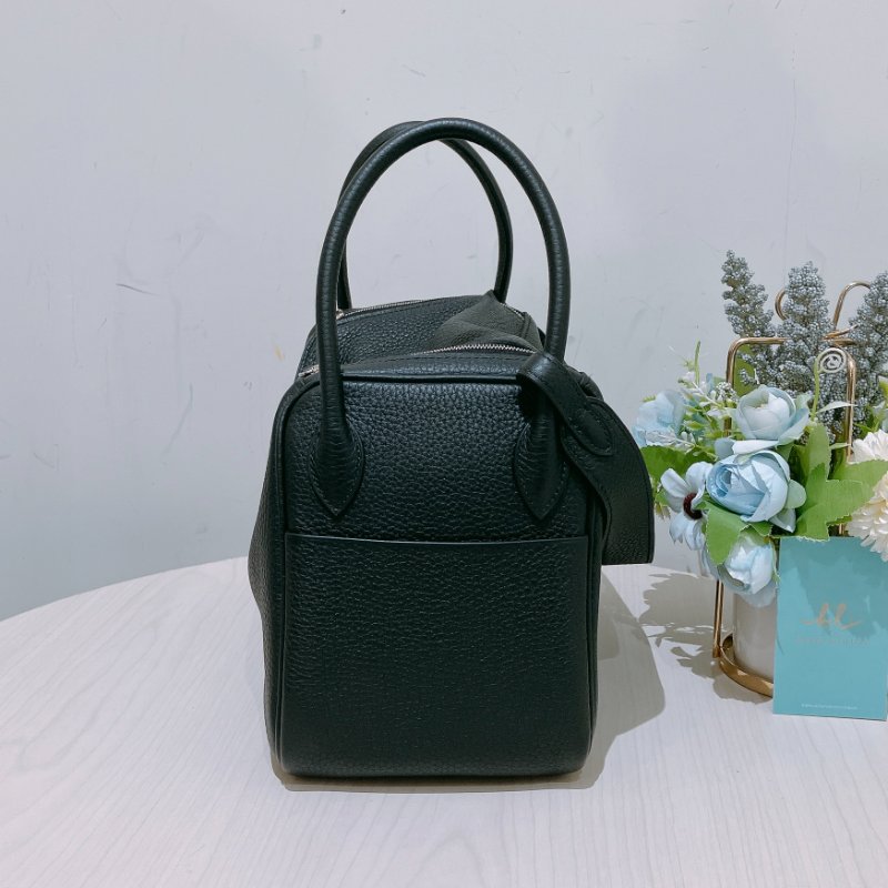 TK1884 Hermes 愛馬仕 琳迪包 黑銀 Lindy 26 TC Black x PHW Stamp D-2