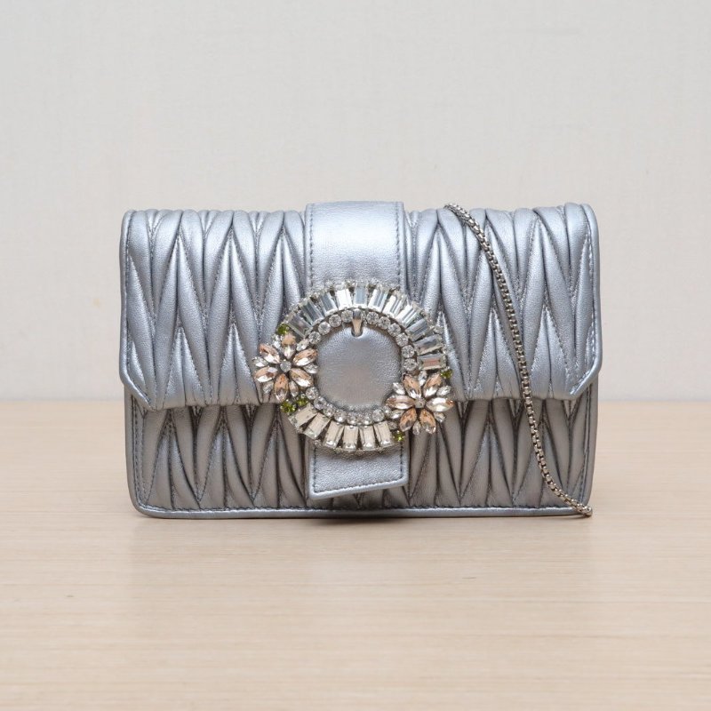 MIU MIU 銀色羊皮太陽花水鑽裝飾鏈條包肩背包-0