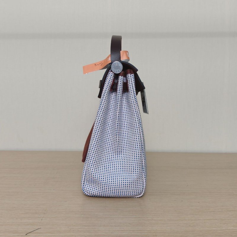 HERMES Herbag310G馬鞍紅帆布/Hunter牛皮Z刻銀扣肩背包-3