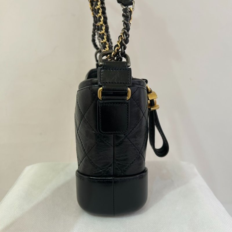 CHANEL黑金流浪包-小-2