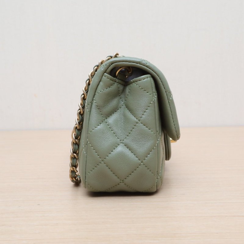 CHANEL CF口蓋包大Mini20綠色羊皮晶片開金扣金球調節扣肩帶肩背包-3