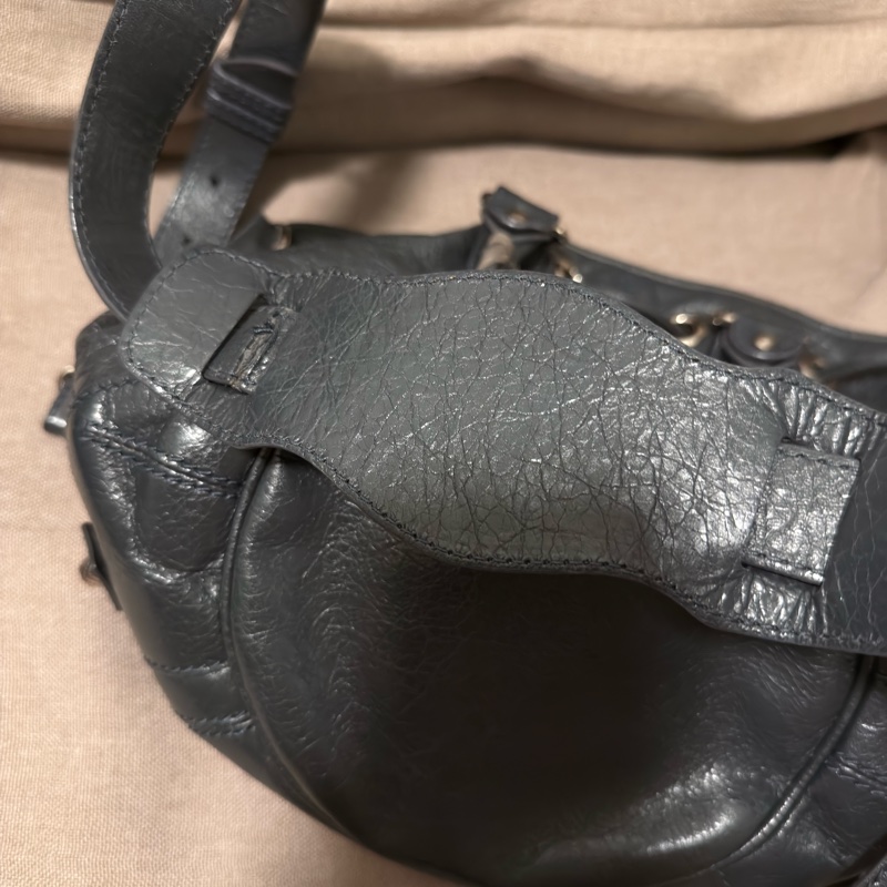 Balenciaga 水桶機車包-5