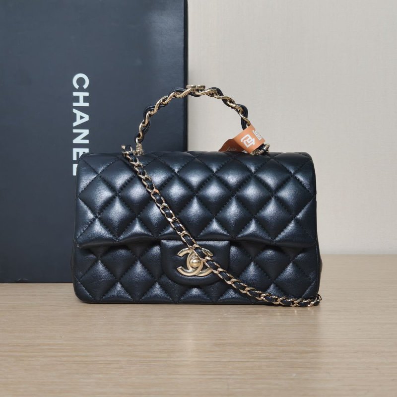 CHANEL 黑色羊皮晶片開金扣CF口蓋包大Mini20金屬皮穿手柄肩背包-1