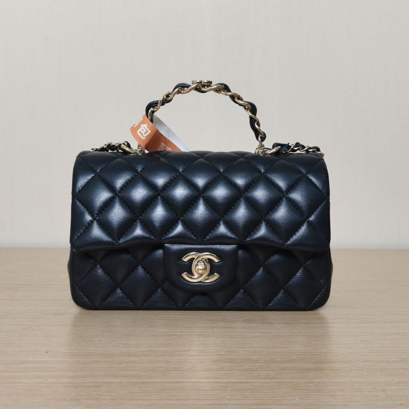 CHANEL 黑色羊皮晶片開金扣CF口蓋包大Mini20金屬皮穿手柄肩背包-2