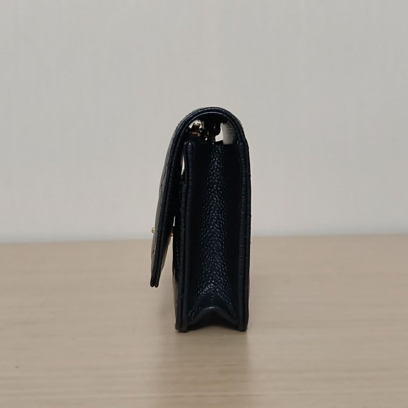 CHANEL 黑色荔枝牛皮晶片開金扣CFWOC19新款旋鈕扣肩背包-2